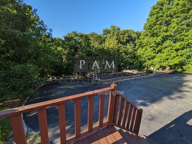 Building Photo - 21225 Mary Lynn Dr