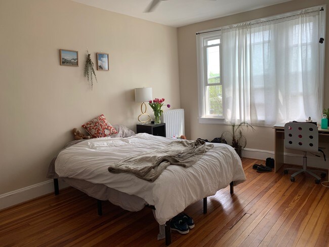 Building Photo - 3920 New Hampshire Ave NW