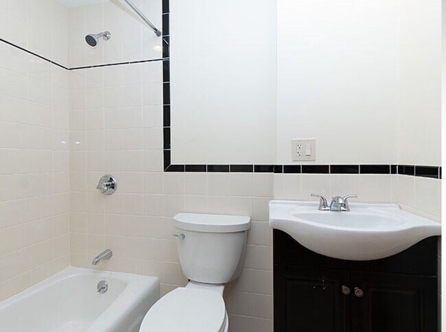 Building Photo - 48 Garden St