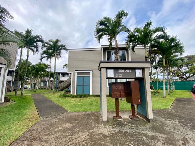 Building Photo - 95-648 Hamumu St unit J102