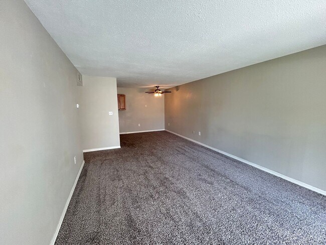 Building Photo - 1695 Lee Rd