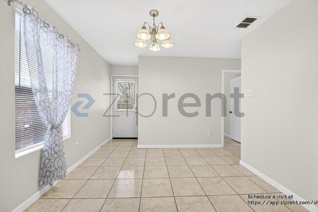 Building Photo - 6525 Meadow Way Ln