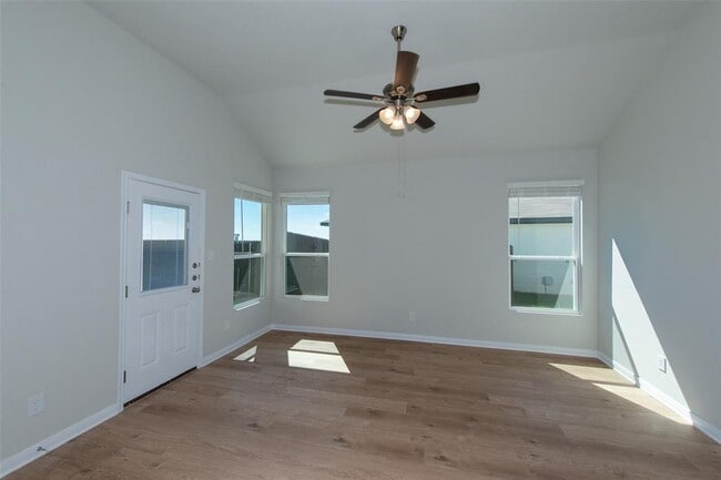 Building Photo - 383 Cross Barn Blvd