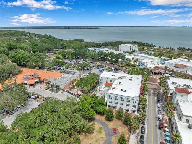 Building Photo - 125 5th Ave N