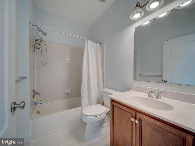 Building Photo - 43320 Barnstead Dr