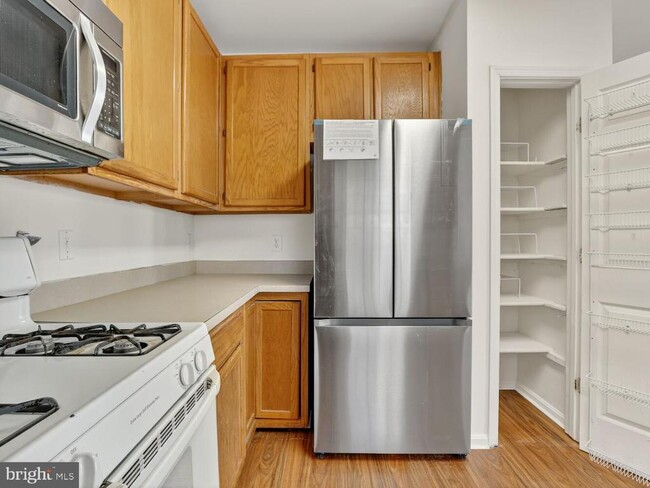 Building Photo - 3844 Koval Ln