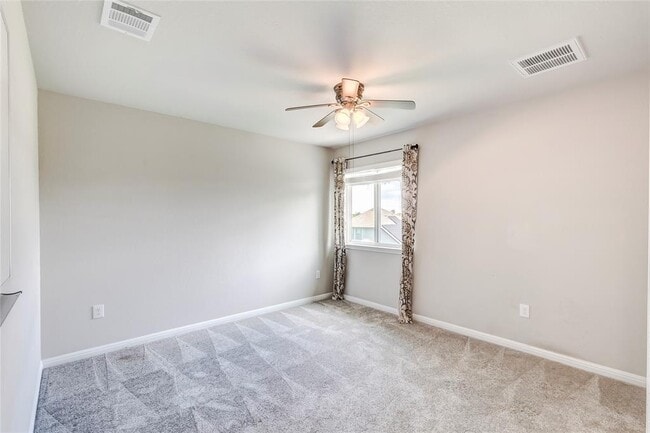 Building Photo - 245 Deep Creek Dr