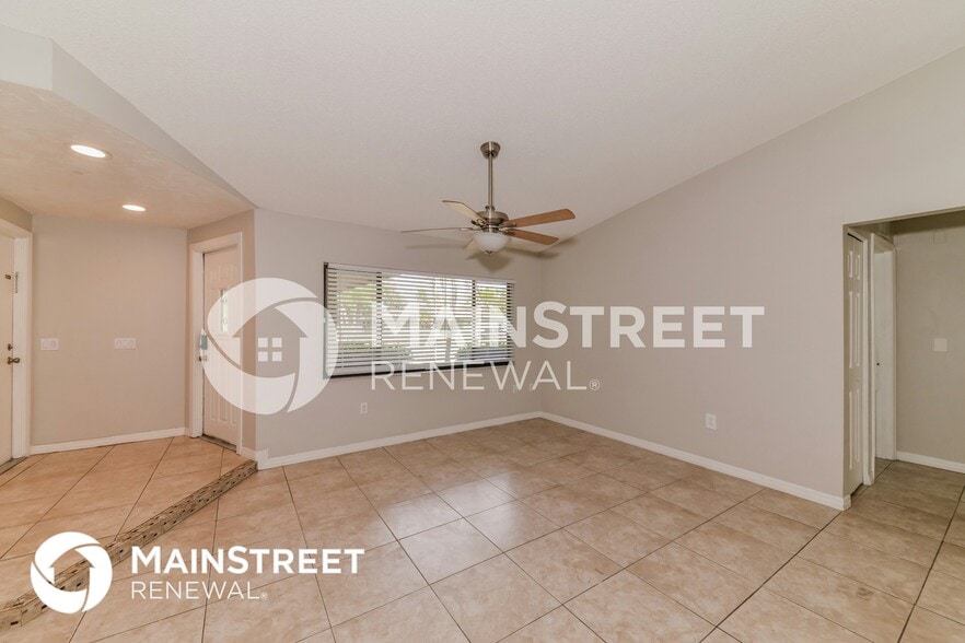 Building Photo - 6384 Samoa Dr