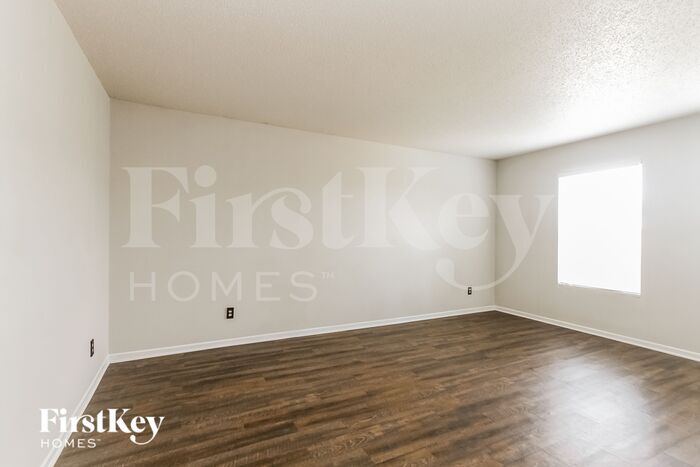 Building Photo - 8440 Wanda Lake Dr