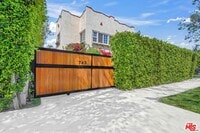 Building Photo - 741 N Las Palmas Ave