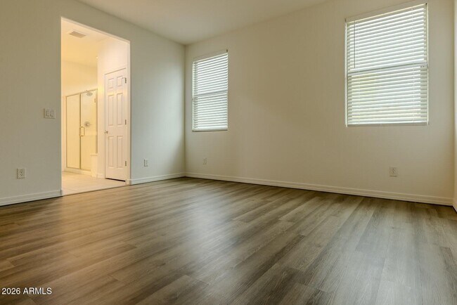 Building Photo - 4219 S 57th Dr