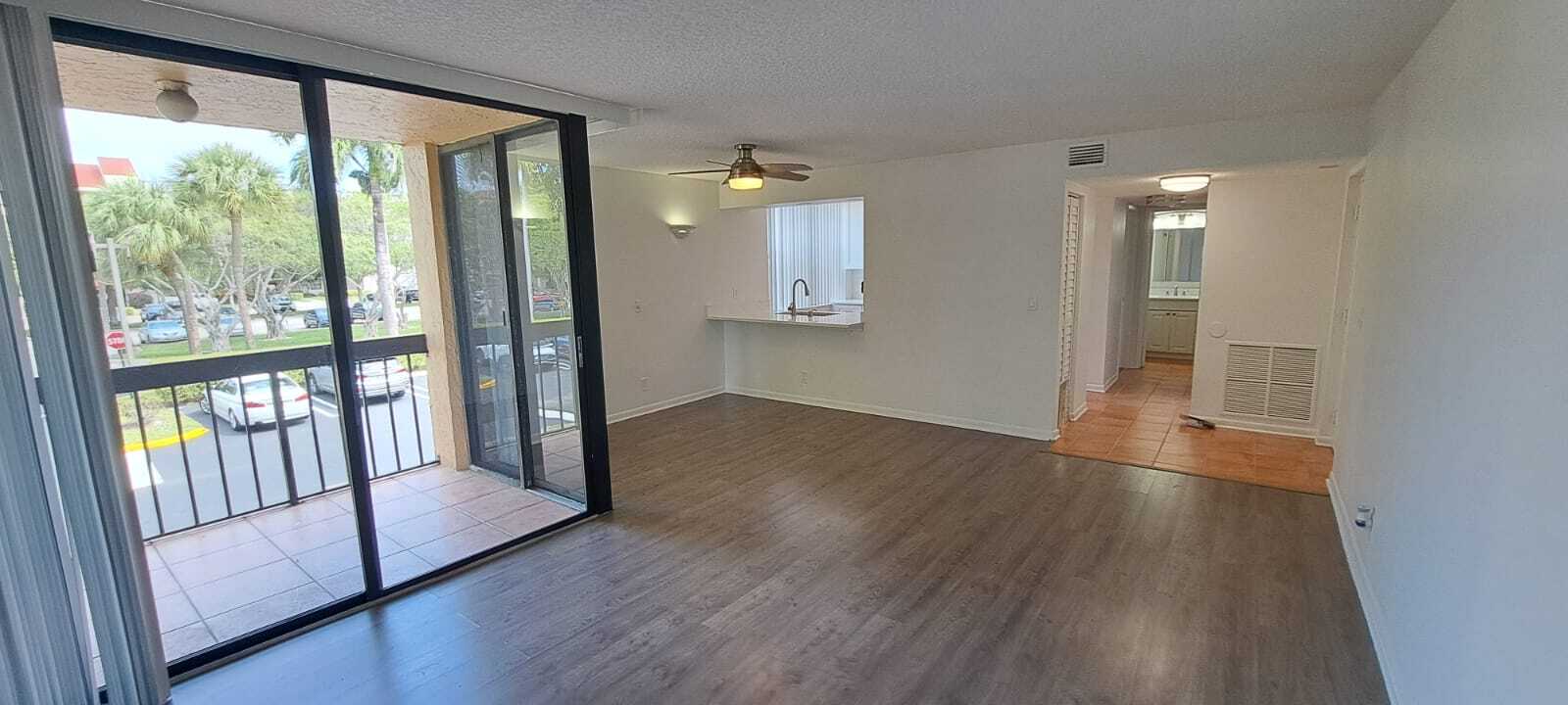Building Photo - 750 Egret Cir