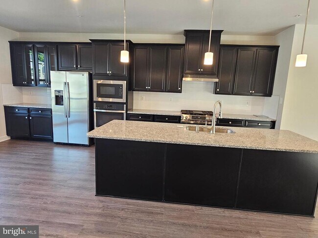 Building Photo - 7118 Bighorn Rd