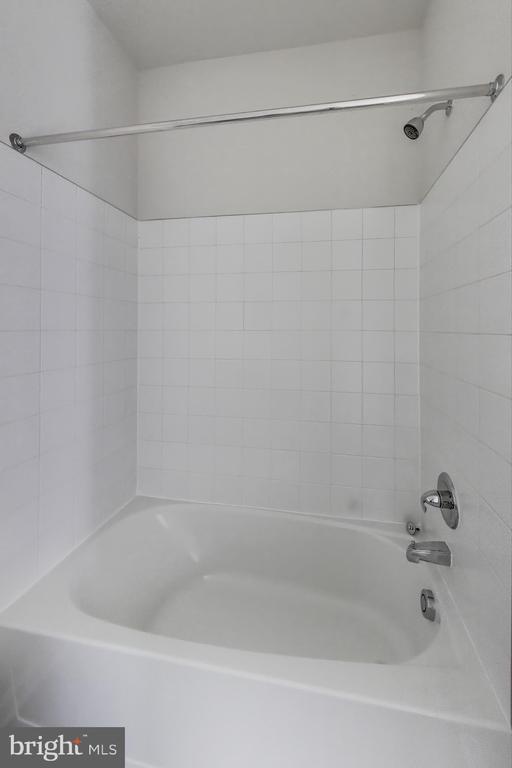 Building Photo - 1821 Jameson Dr