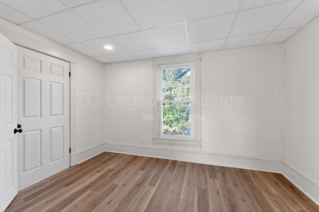 Building Photo - 139 Martin St