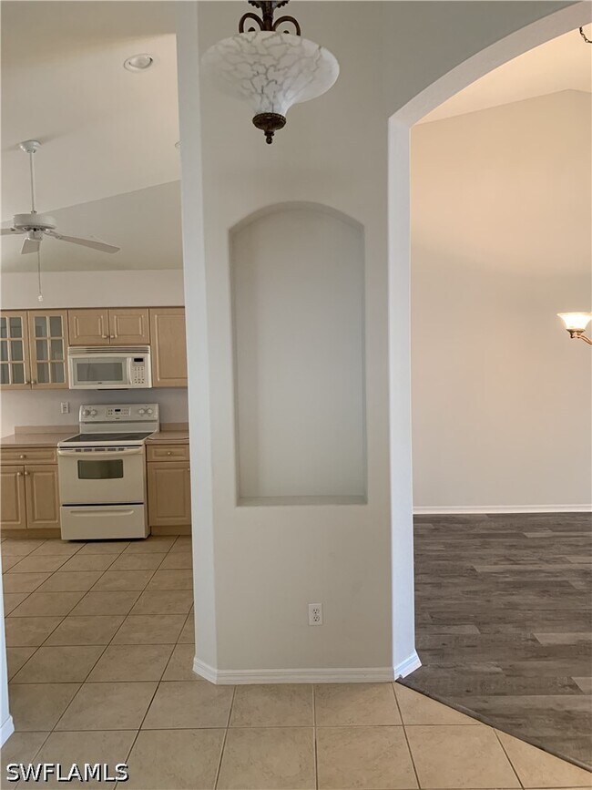 Building Photo - 8148 Tauren Ct