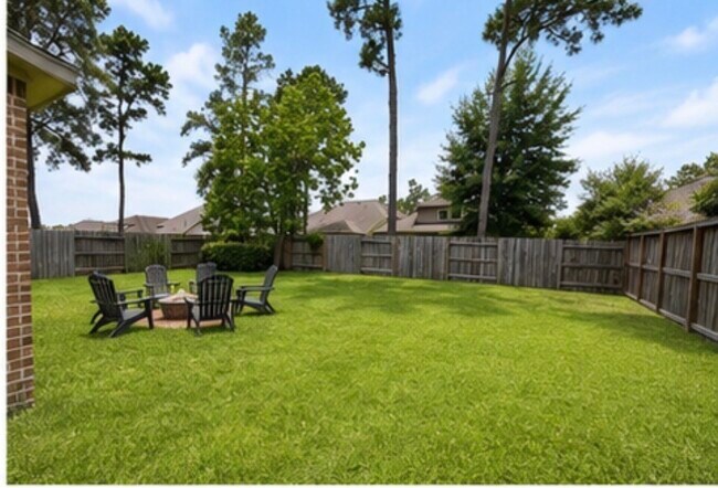 Building Photo - 16863 Big Reed Dr