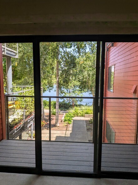 Patio view - 920 NW Naito Pky