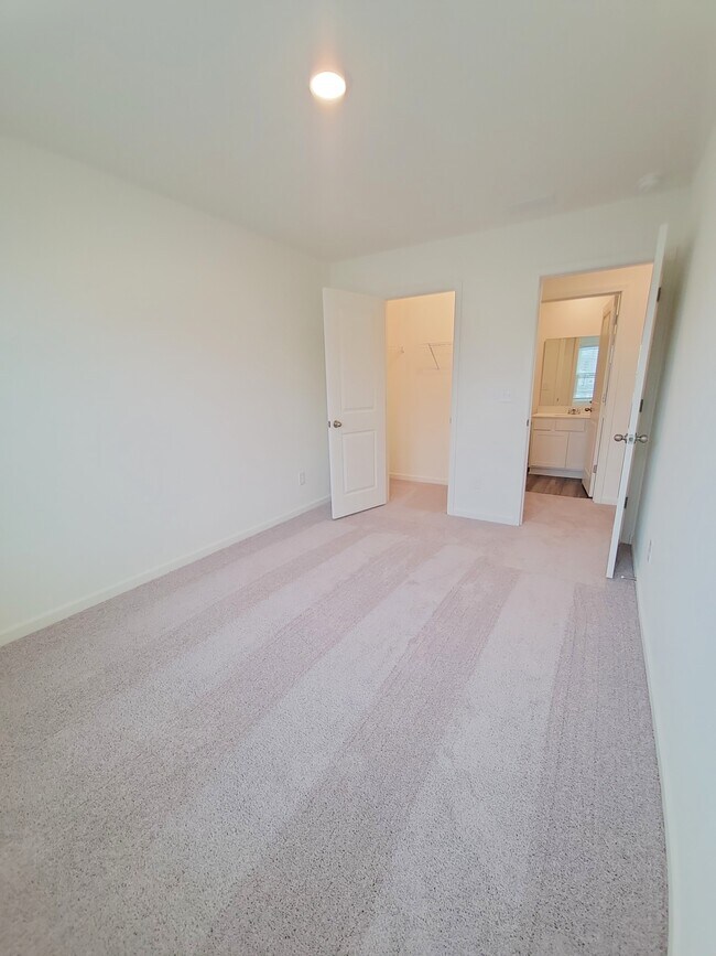 Building Photo - 1122 Tofino Dr