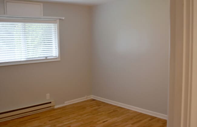 Building Photo - Charming Updated 1955 Rambler – 3 Bed, 2 B...