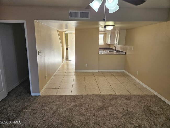 Building Photo - 935 N Granite Reef Rd