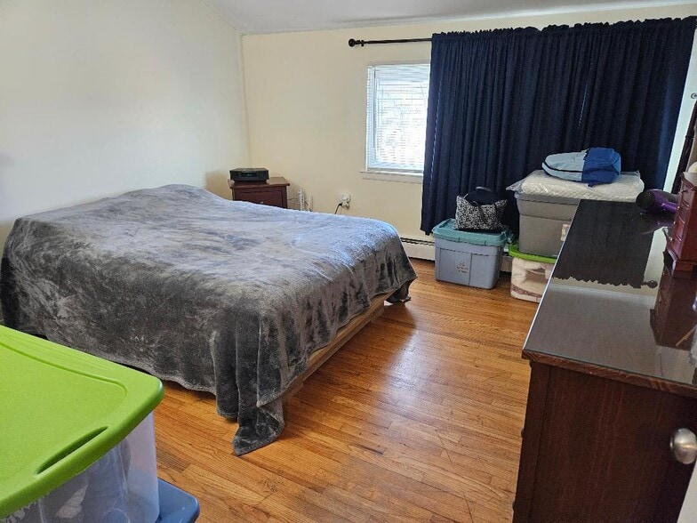 Building Photo - 1699 Quinnipiac Ave