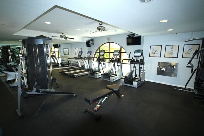 Building Photo - $1000 MOVE IN SPECIAL! Large, Updated 2 BD, 2 BA Condo w/ EV CHARGING