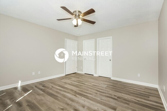 Building Photo - 3 Bedroom Pet-Friendly Home in CHARLOTTE, NC with Main Street Renewal