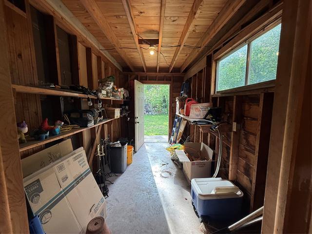 Building Photo - 2517 Honeysuckle Ave