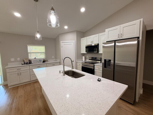 Building Photo - 2186 W G Martinelli Blvd