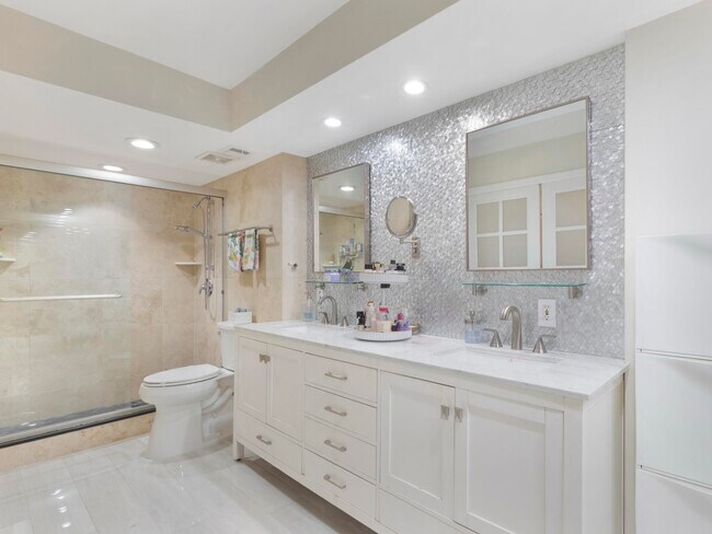 Building Photo - 955 Egret Cir