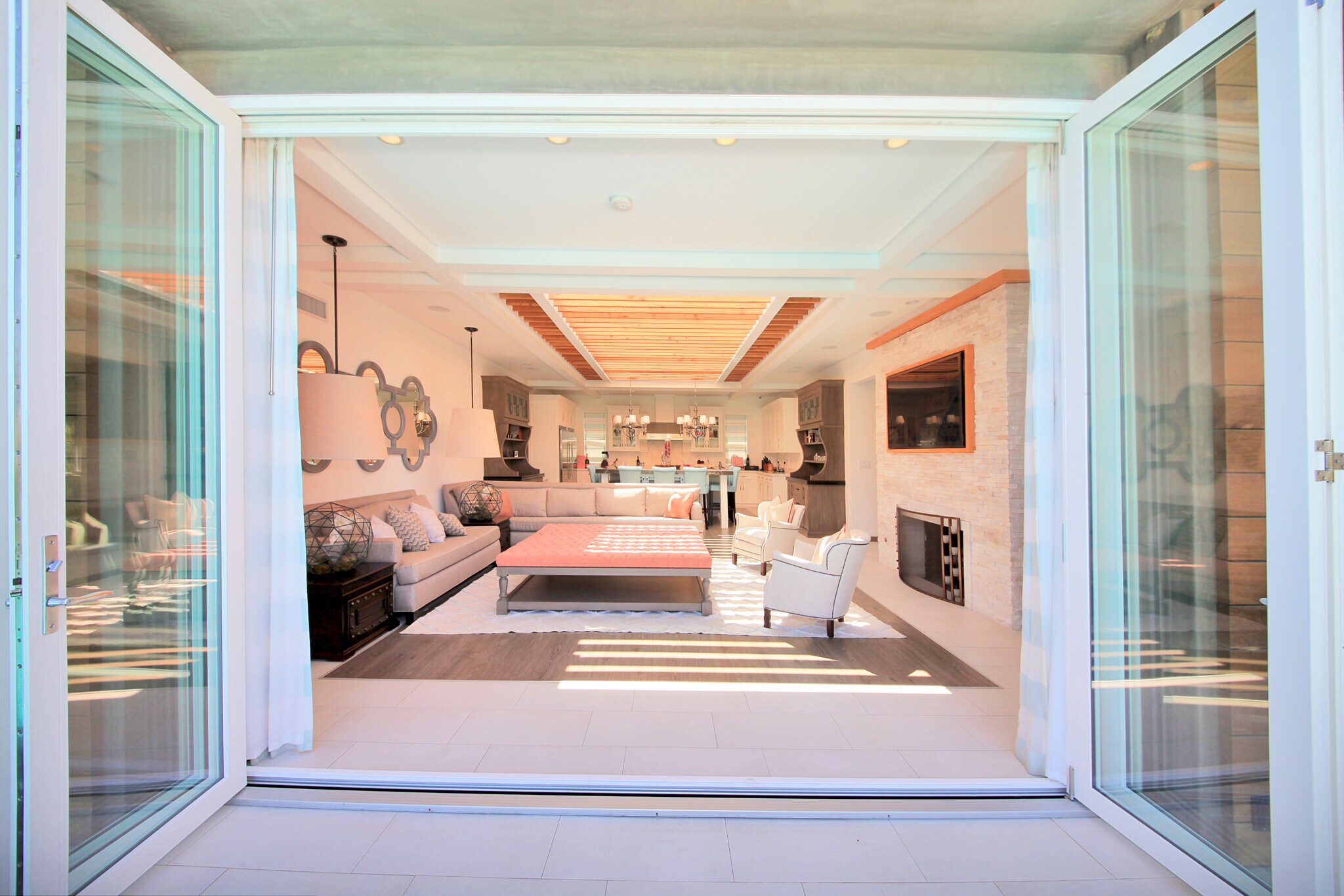 Building Photo - 3054 Elvido Dr