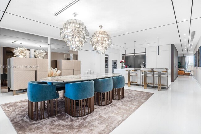 Building Photo - 300 Biscayne Blvd Way