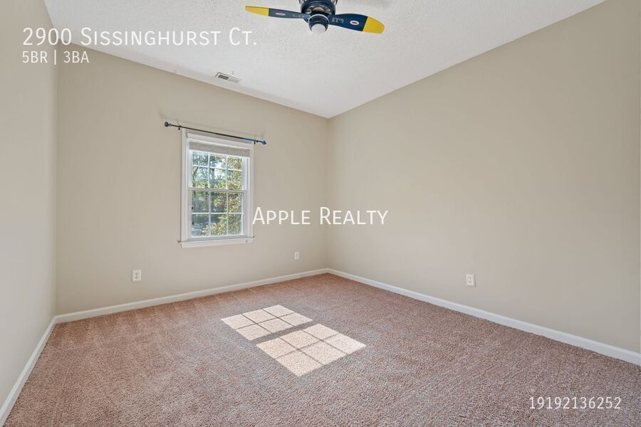 Building Photo - 2900 Sissinghurst Ct