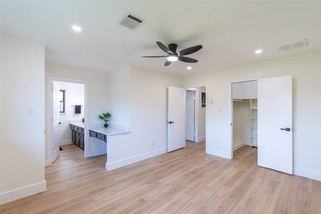 Building Photo - 11523 Bandlon Dr