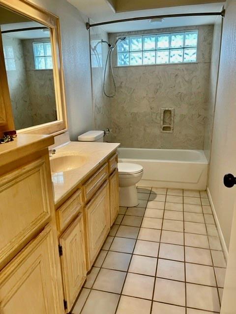 Building Photo - 27 Par View Dr