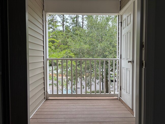 Building Photo - 575 Oakleaf Plantation Pkwy