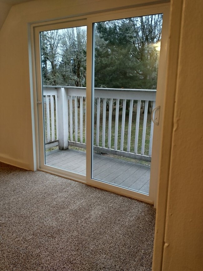 Building Photo - One of a Kind Quaint House on Almost 2 Acr...