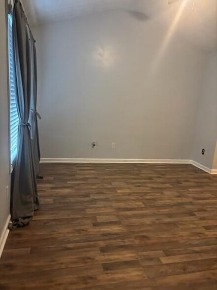 Building Photo - 2555 Flat Shoals Rd