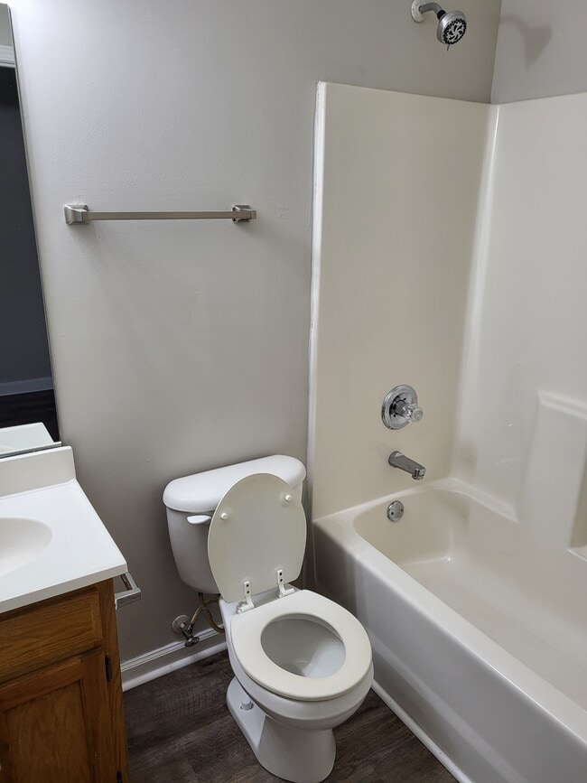 Building Photo - 103 Kayla Dr