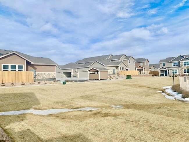 Building Photo - 3 Bed, 2.5 Bath Townhome in West Greeley. ...