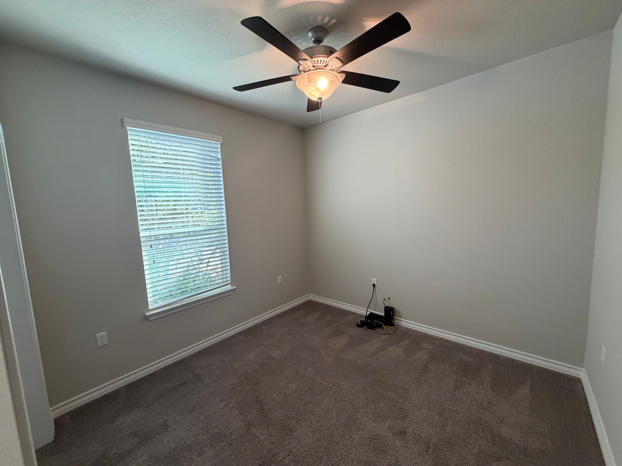 Building Photo - Room in House on Clayton Creek Ave