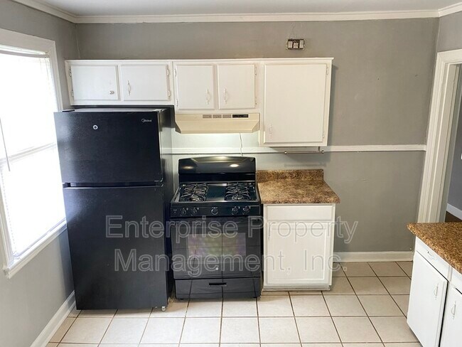 Building Photo - 3654 Mason Ave