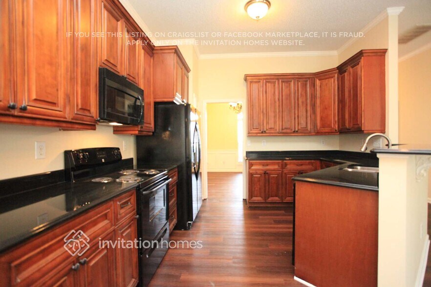 Building Photo - 5715 Branthurst Dr