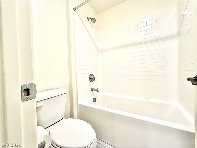 Building Photo - 1841 James Crk Dr