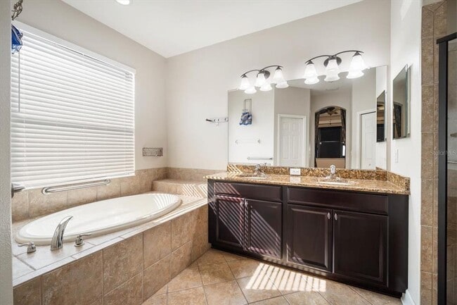 Building Photo - 8522 White Poplar Dr
