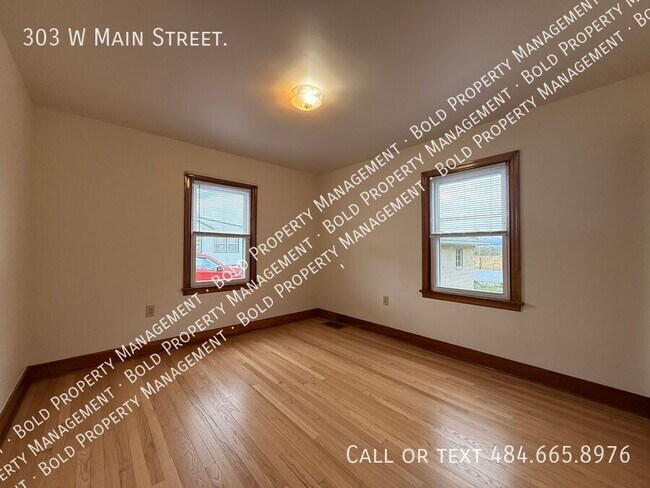 Building Photo - 303 W Main St