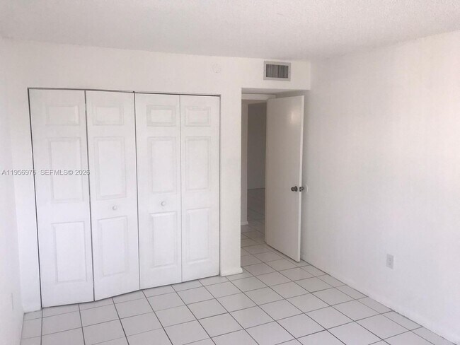 Building Photo - 1251 NE 108th St