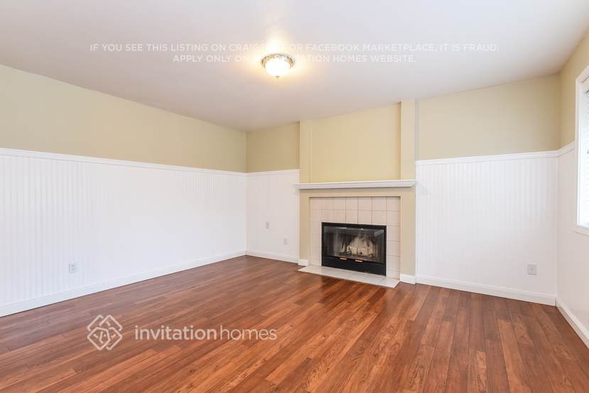 Building Photo - 3525 Crystal Ridge Dr SE