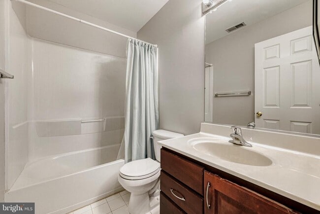 Building Photo - 8375 Mitzy Ln